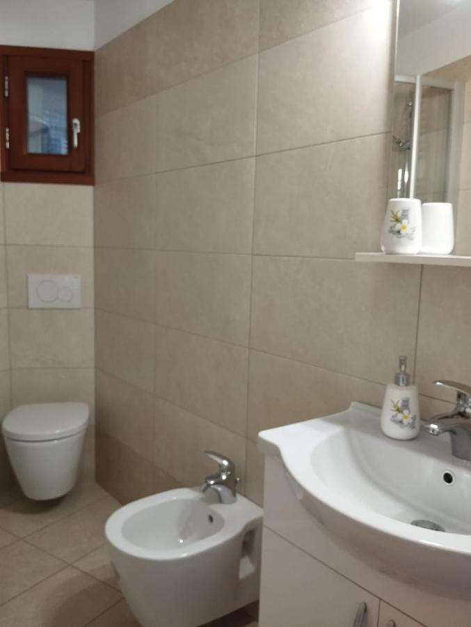 Casa Elisa Affittacamere 阿尔梅诺 外观 照片